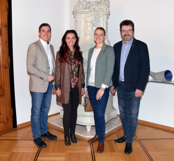 Gabriela Hohenegger übernimmt mit Julia Langstadlinger die Öffentlichkeitsarbeit im Rathaus.